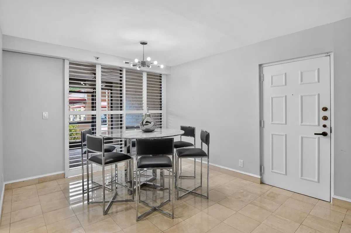 Unit 102 photo 10