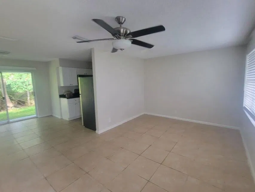 Residence photo 4