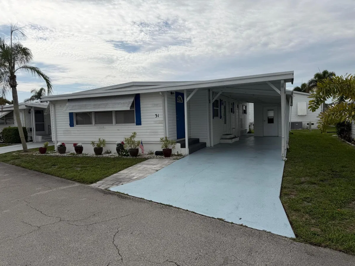 Unit Lot 31 photo 40