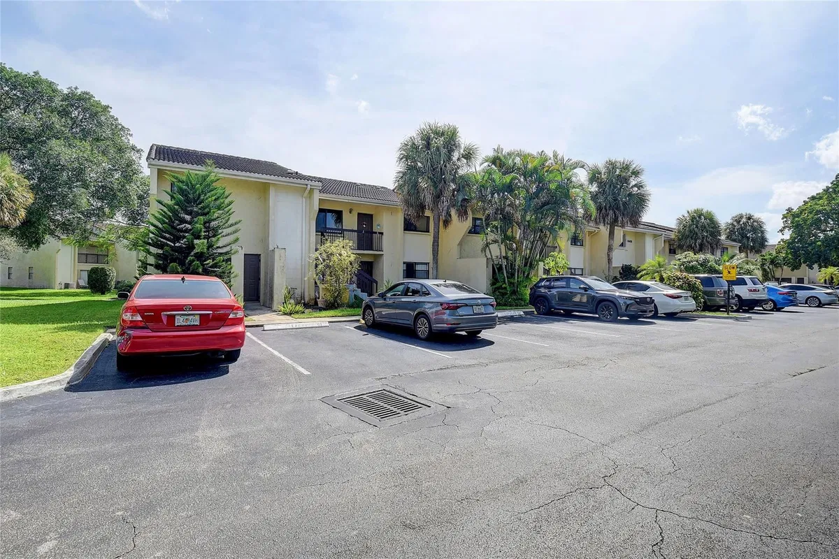  Unit 124 photo 46