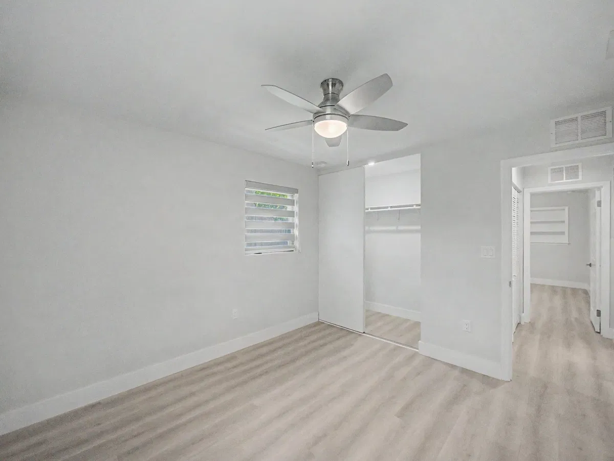 Residence photo 16