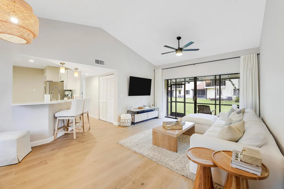 Residence photo 4