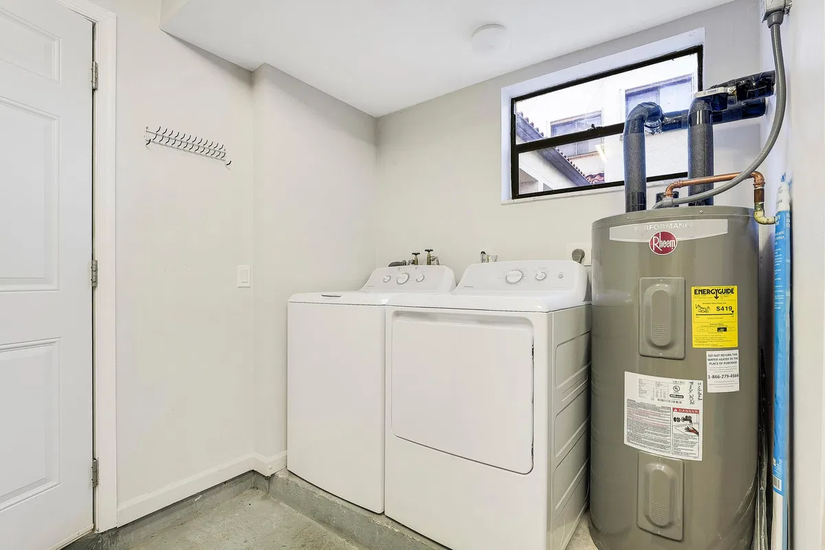 Residence photo 22
