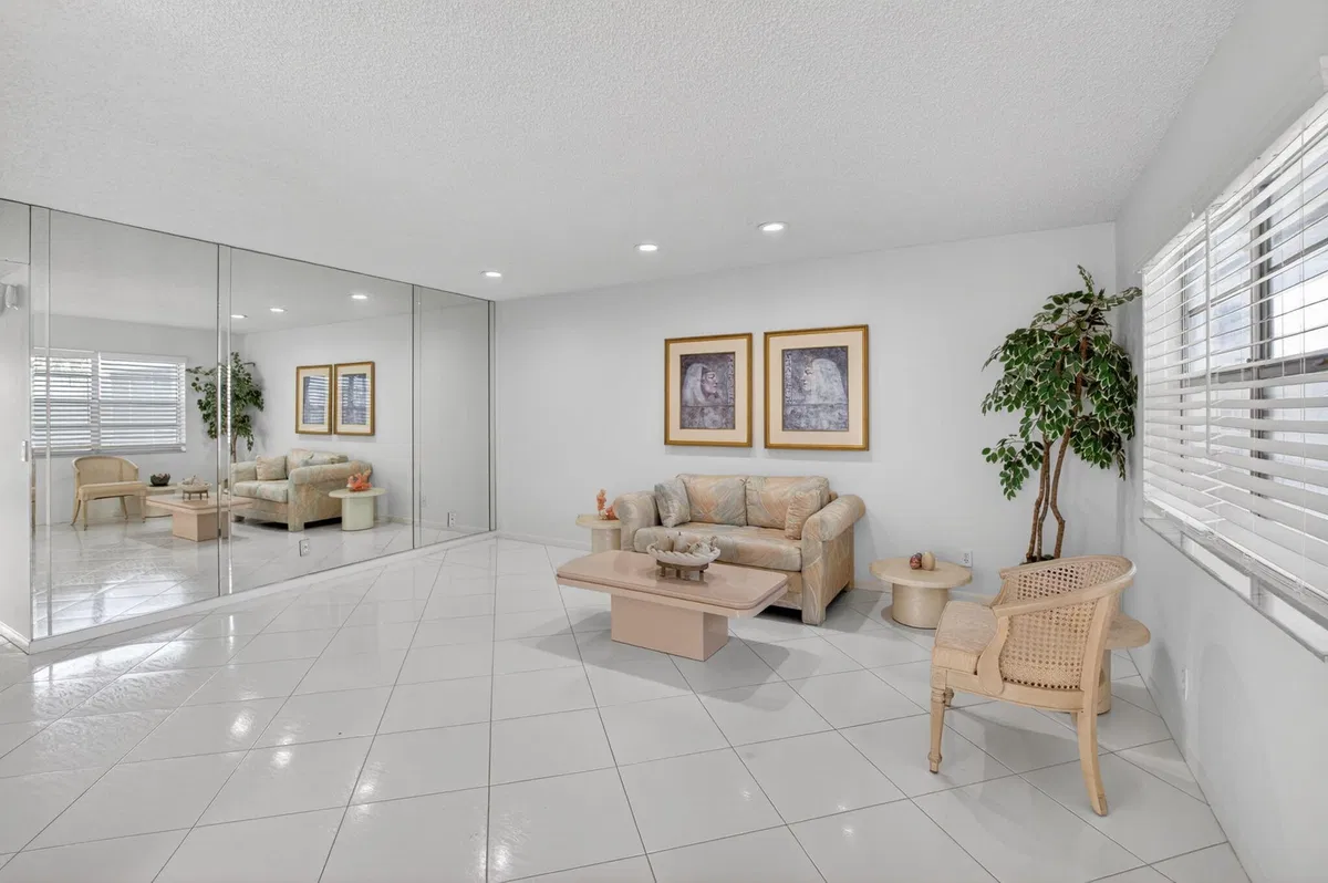 Residence photo 7