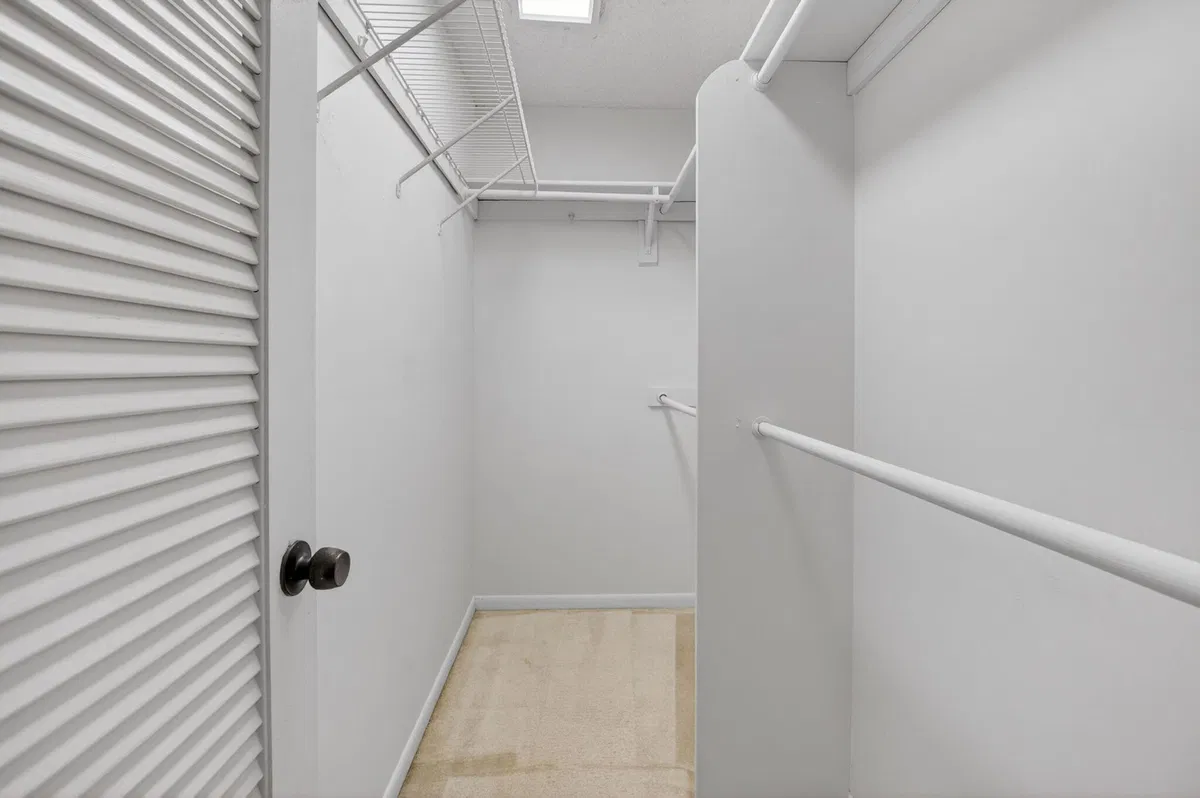 Residence photo 10
