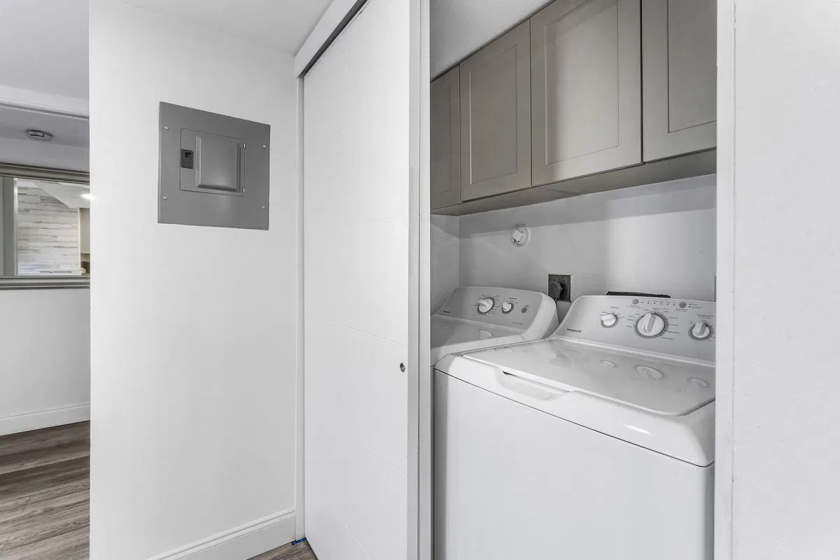 Unit 107 photo 4