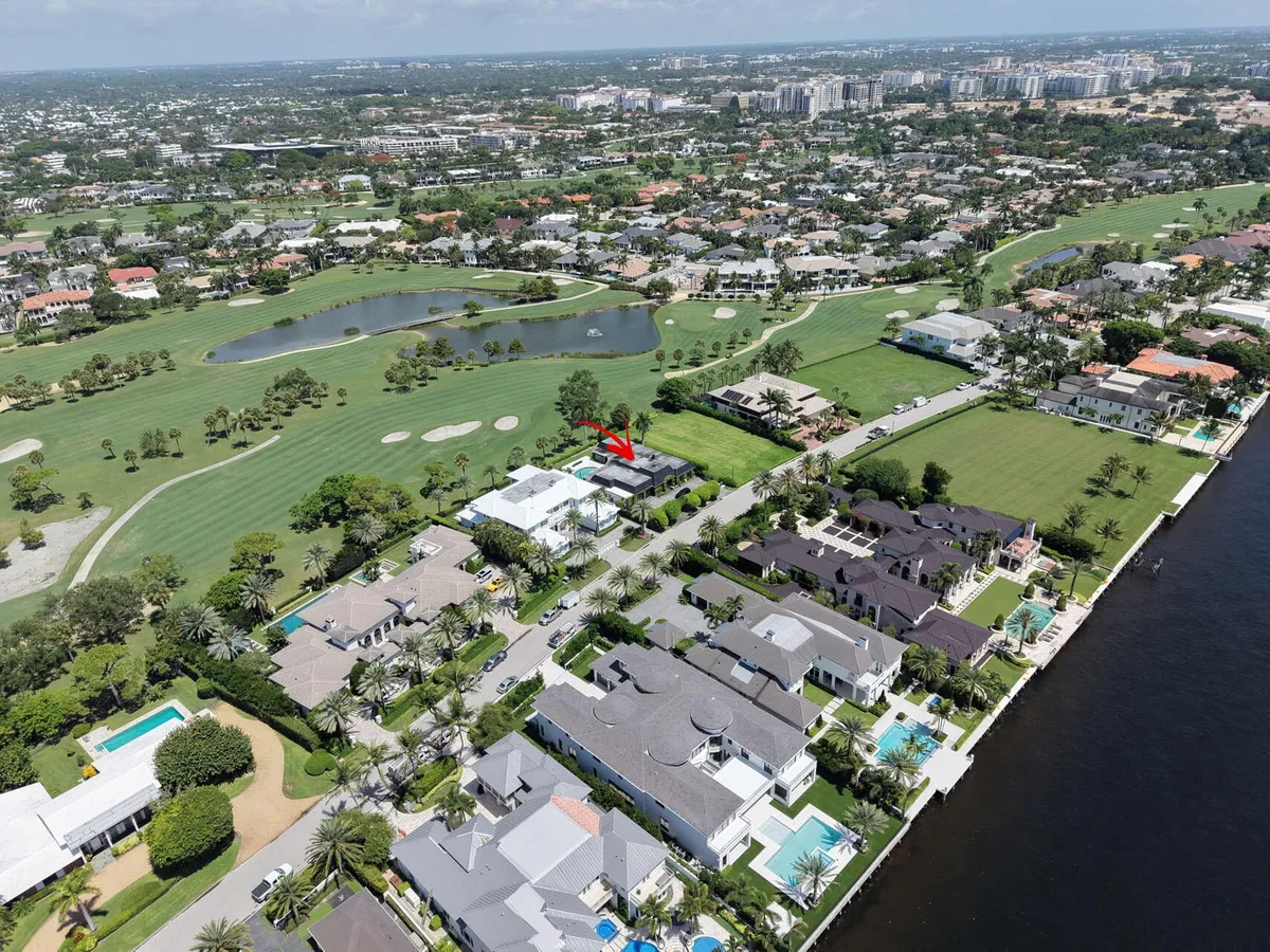 Royal Palm Yacht and Country Club Residence photo 7