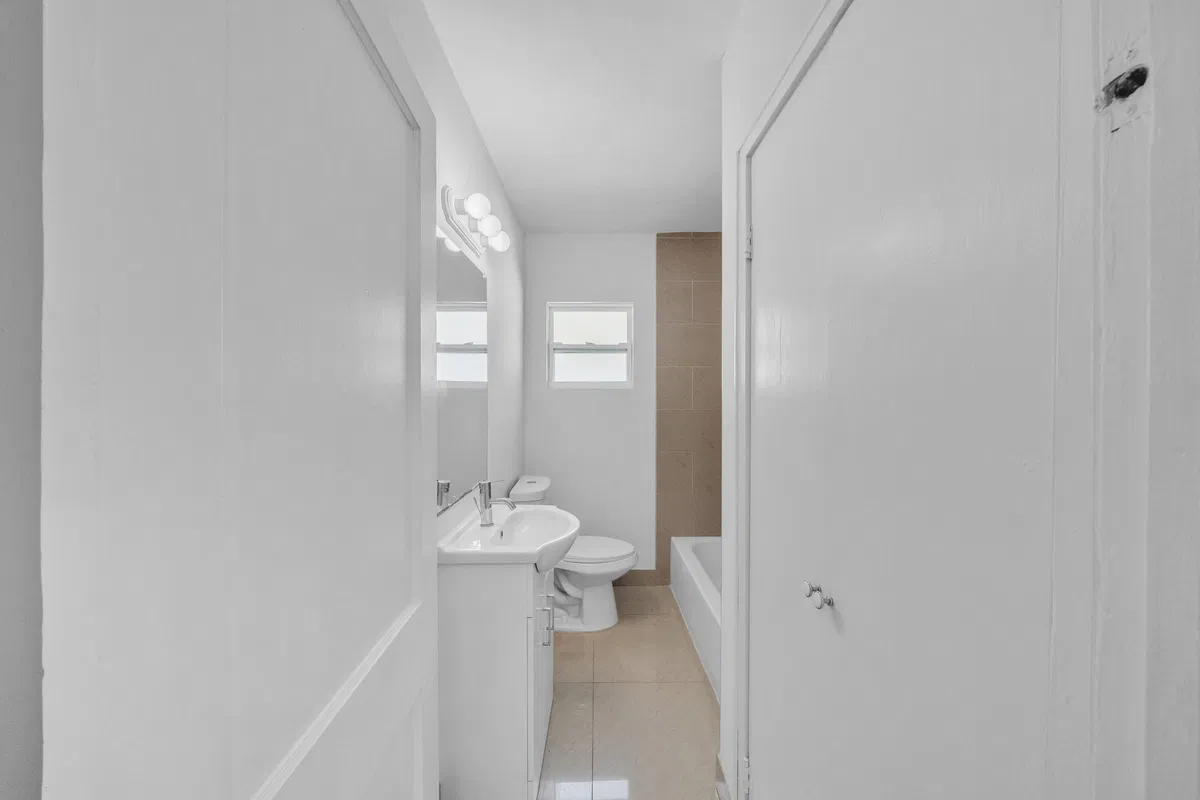 West Palm Beach Residence photo 28