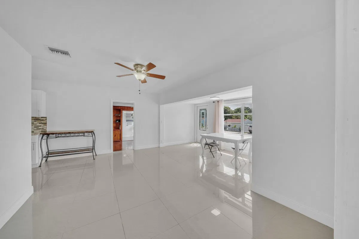 West Palm Beach Residence photo 34