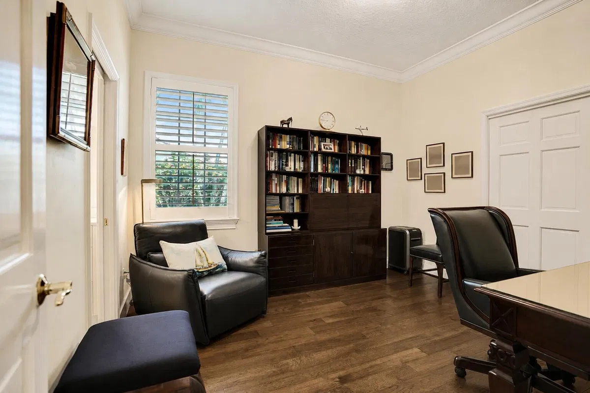 Residence photo 34