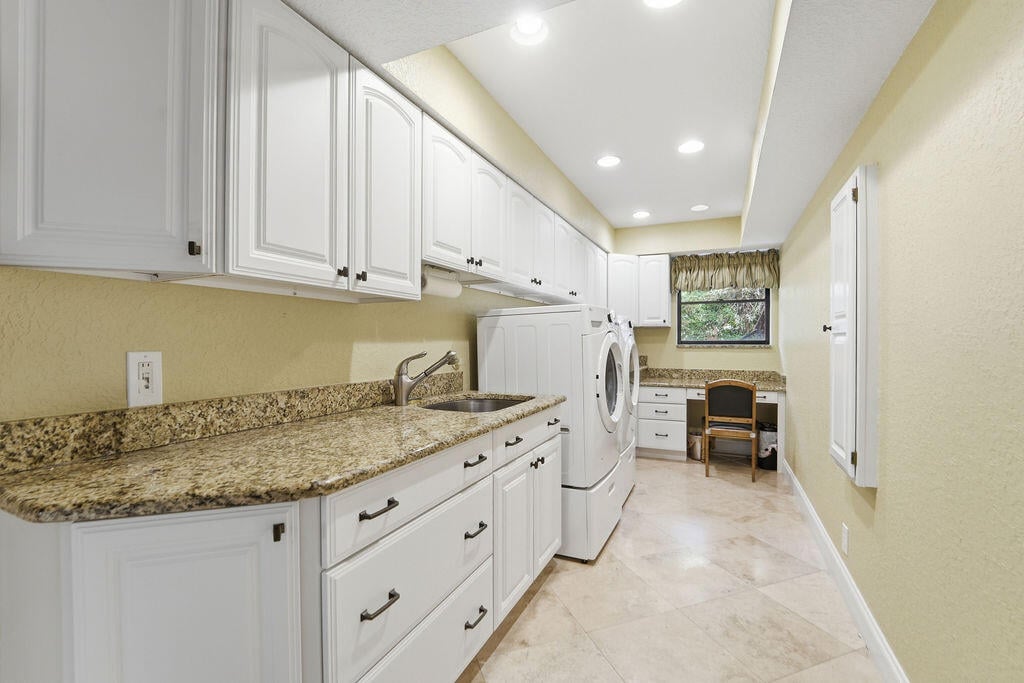 Eastpointe Country Club Residence photo 25