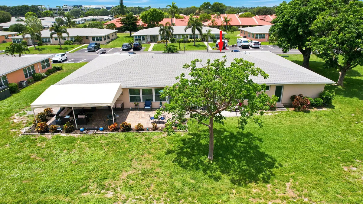 Unit B photo 31
