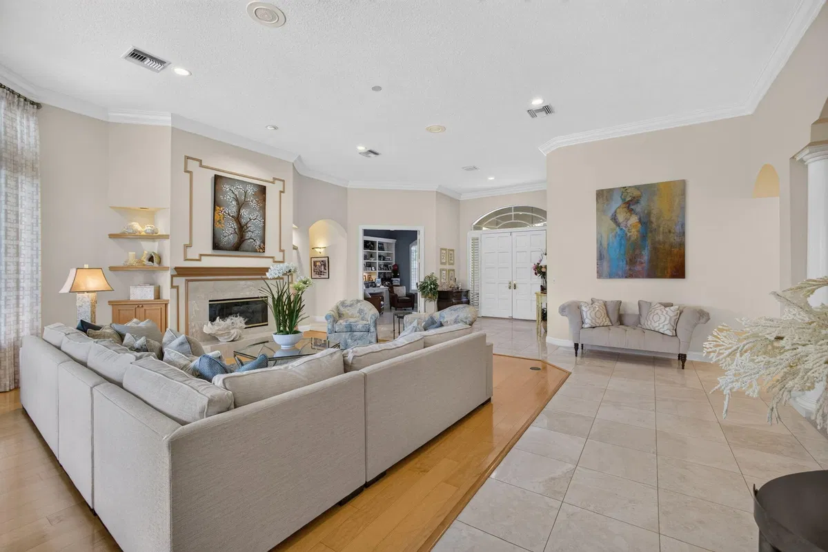 Residence photo 16