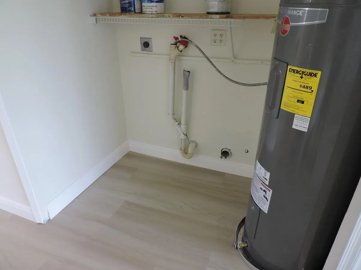 Unit 25 photo 13