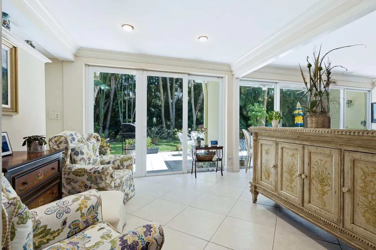 North End Palm Beach Residence photo 19