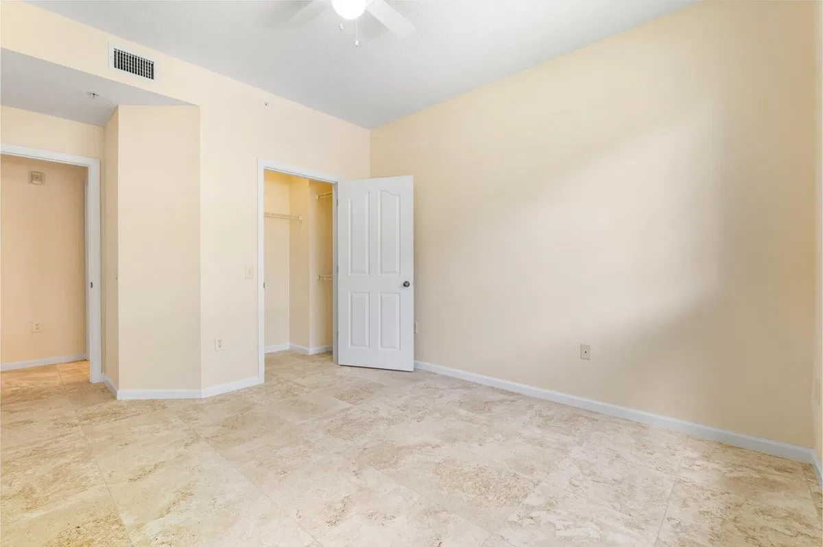Unit 3105 photo 10