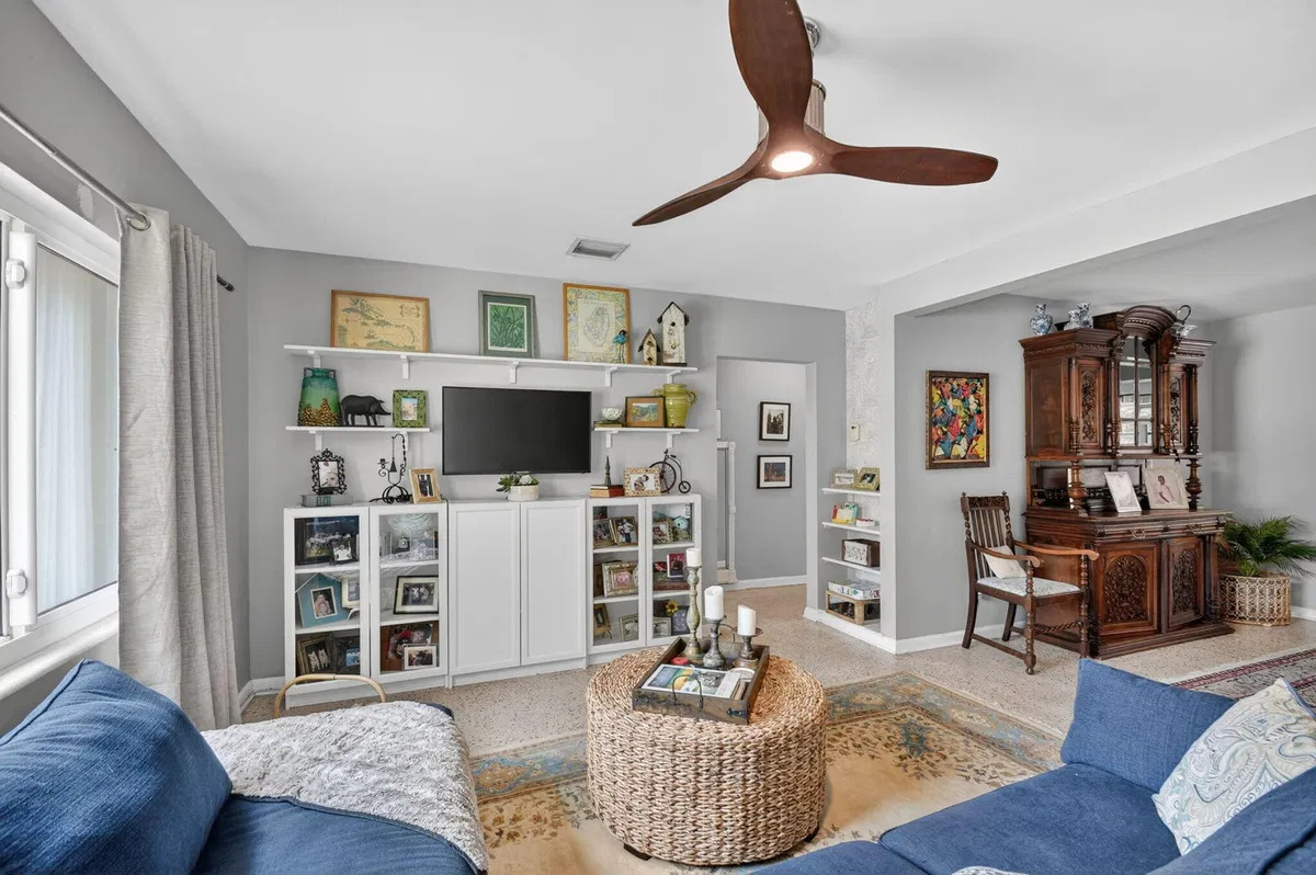 SoSo West Palm Beach Residence photo 4