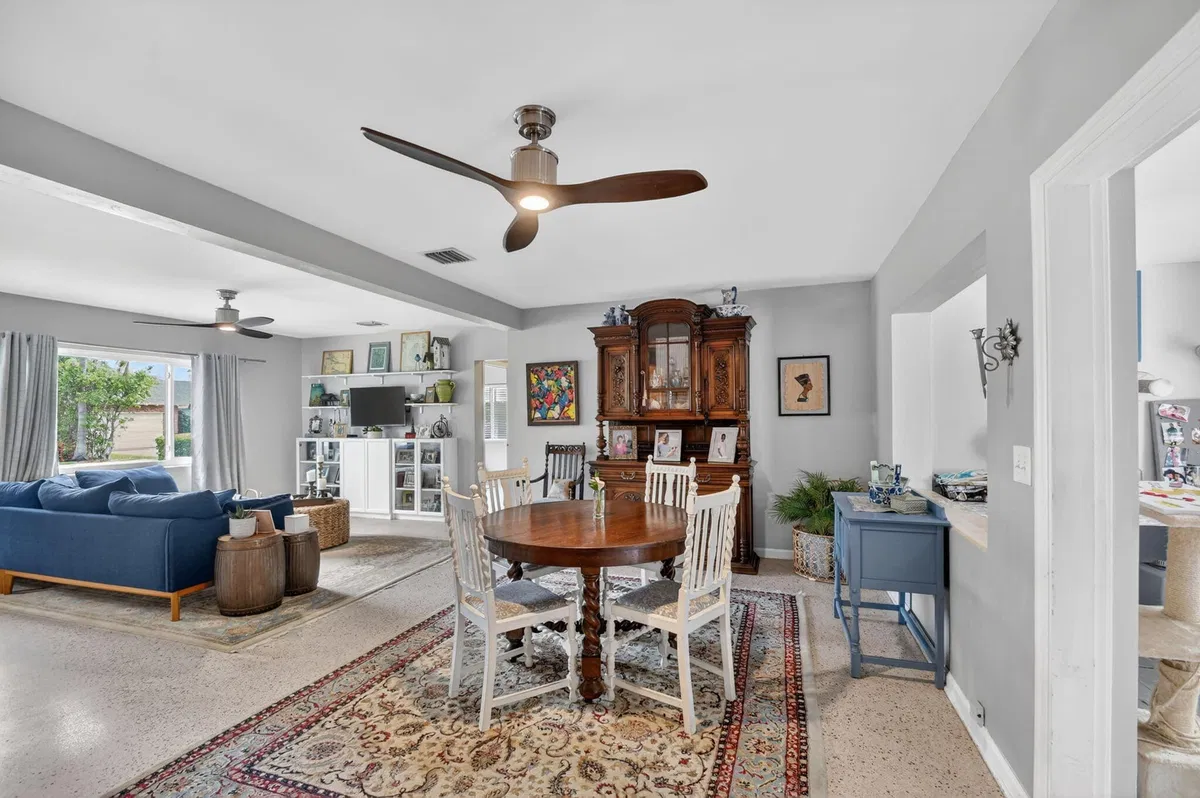 SoSo West Palm Beach Residence photo 7