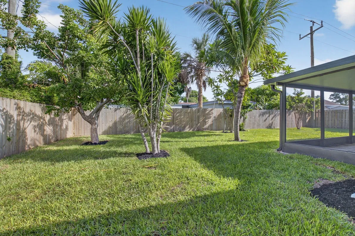 Residence photo 28