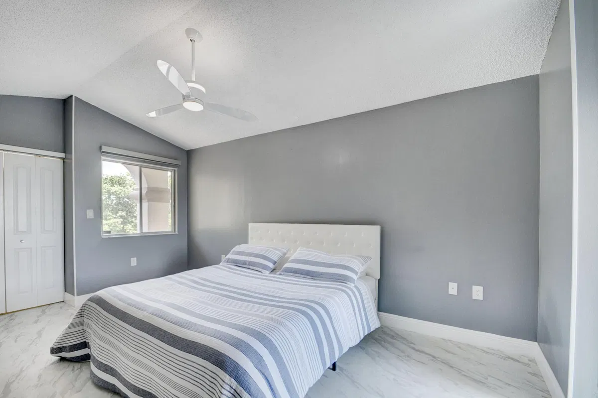 Residence photo 25