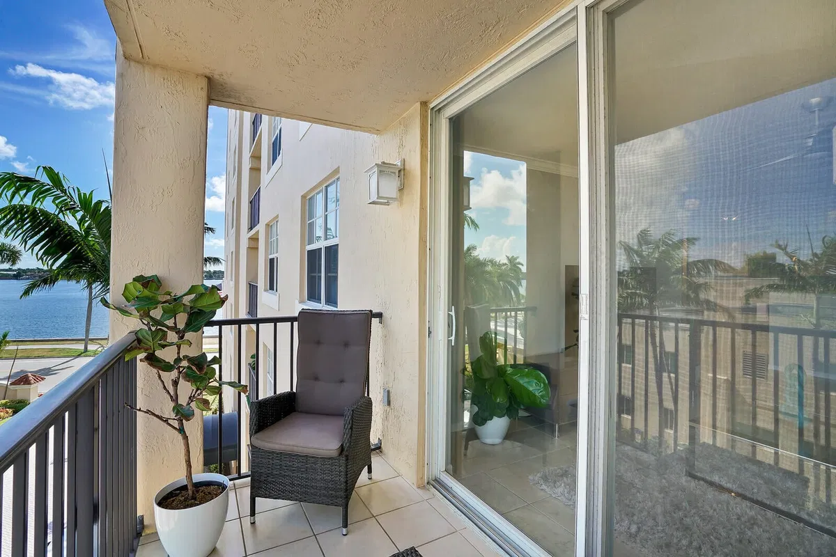 Flagler Pointe Unit 436 photo 4