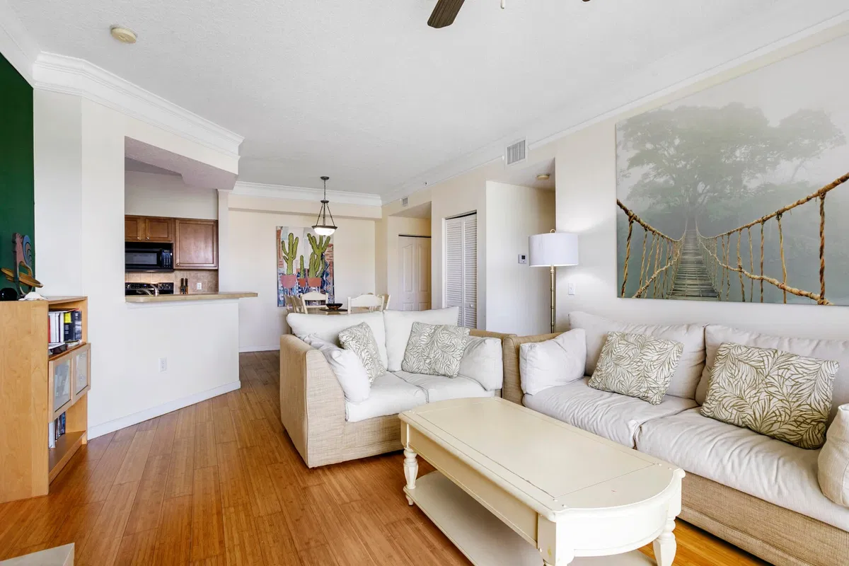 Residence photo 7