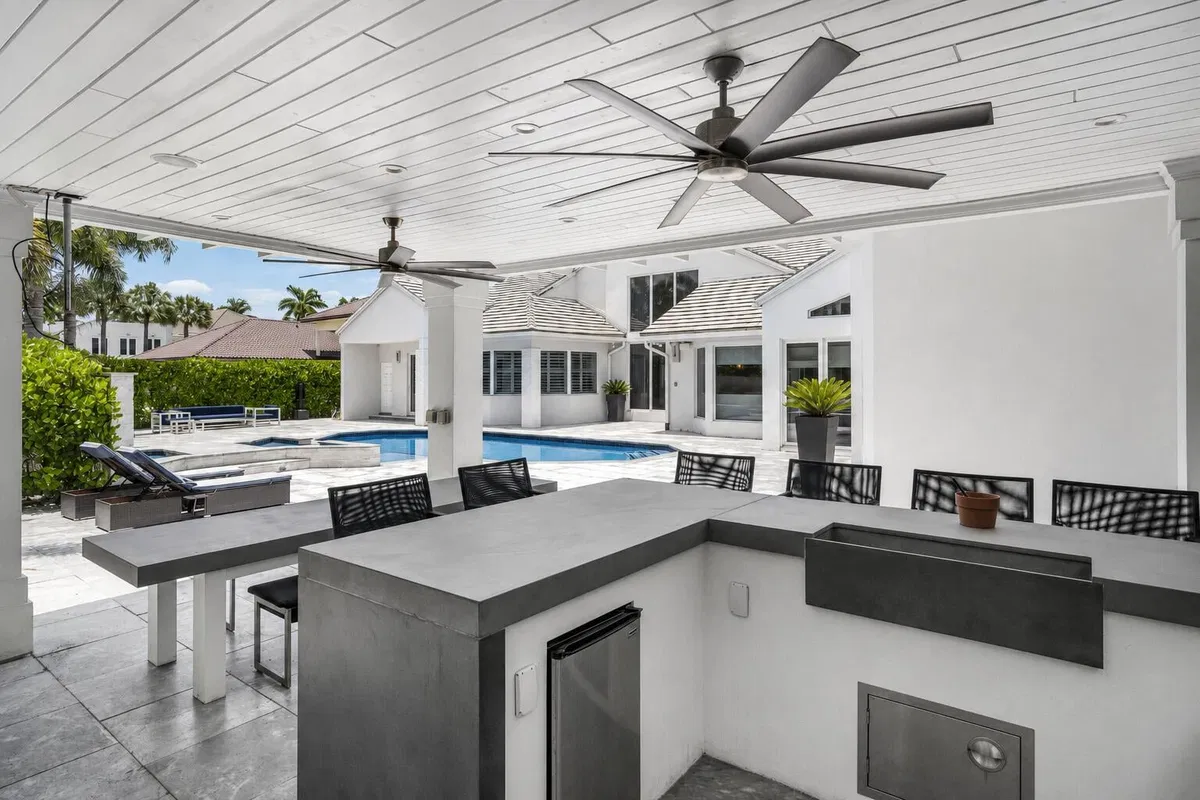 Woodfield Country Club Residence photo 40