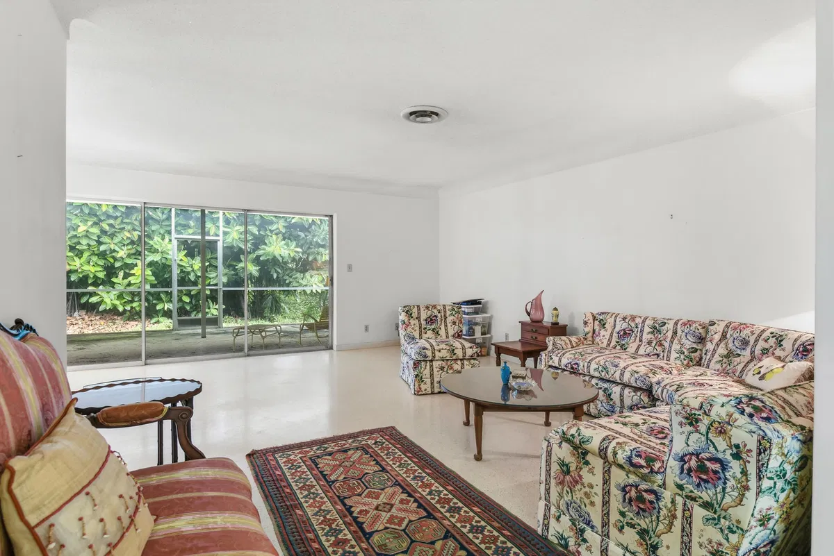 Residence photo 4