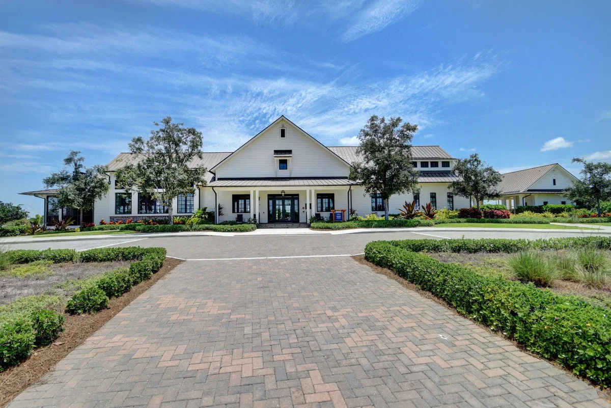  Residence photo 82