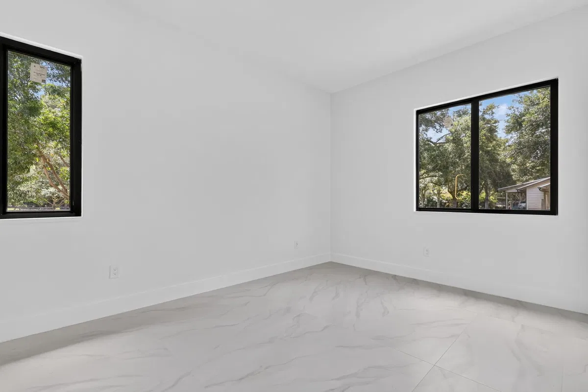 Residence photo 22