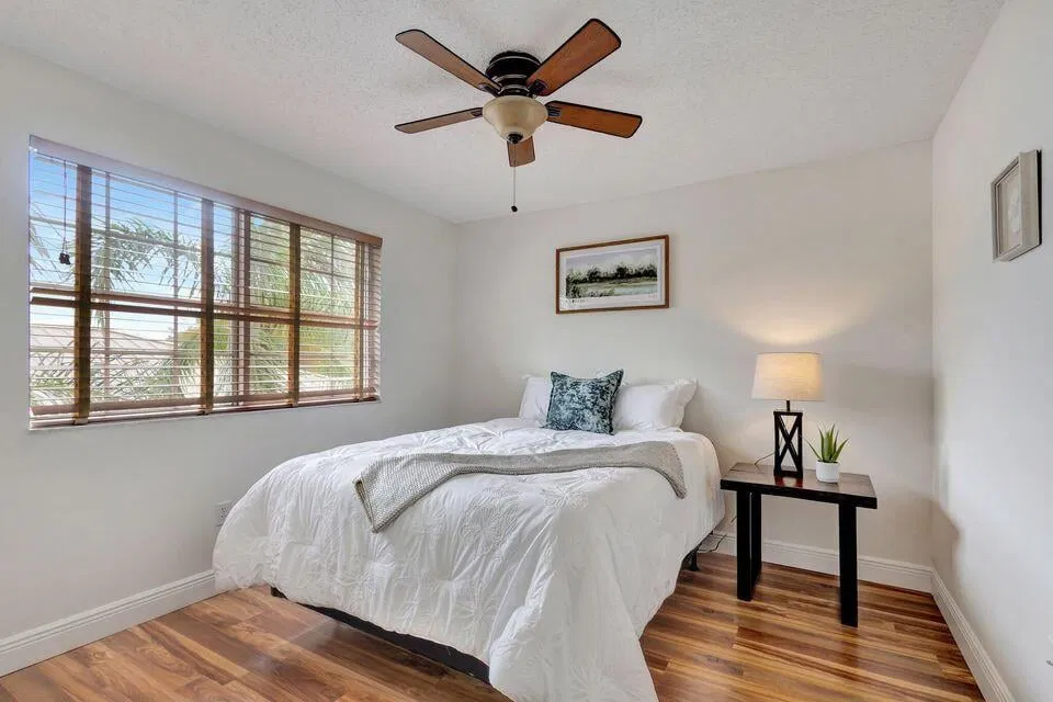 Unit 1407 photo 16