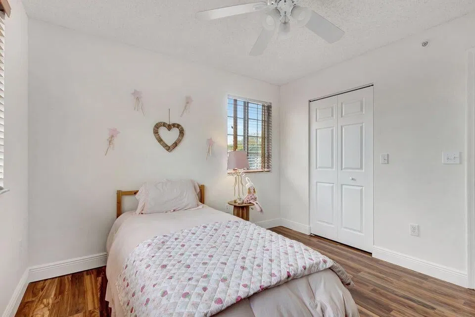 Unit 1407 photo 19