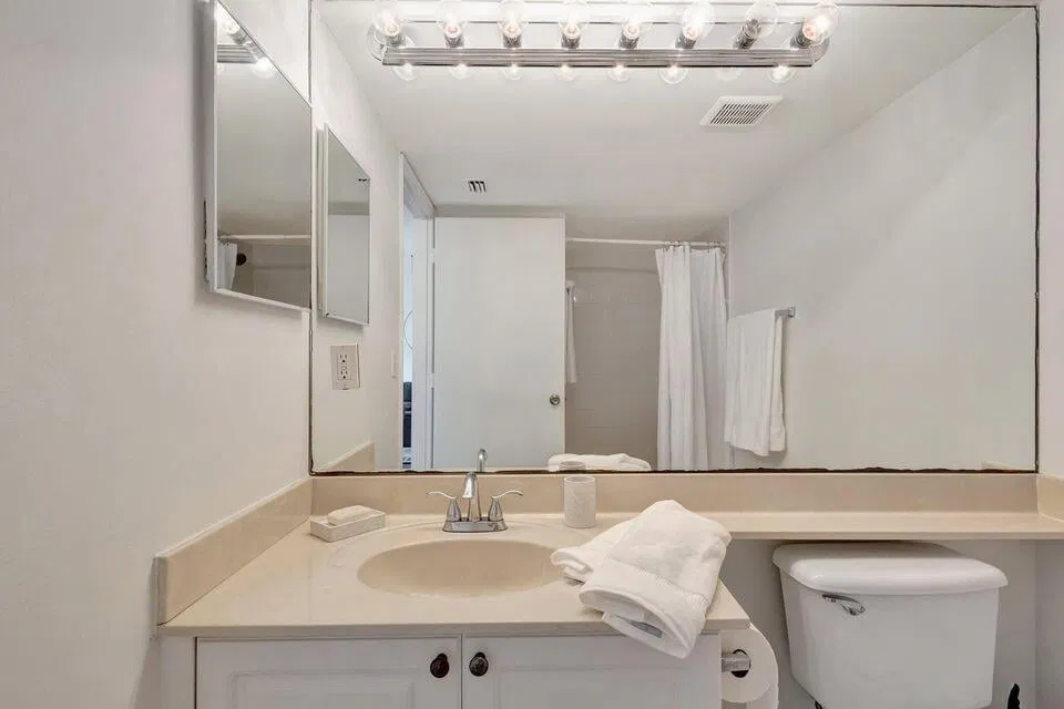 Unit 1407 photo 22