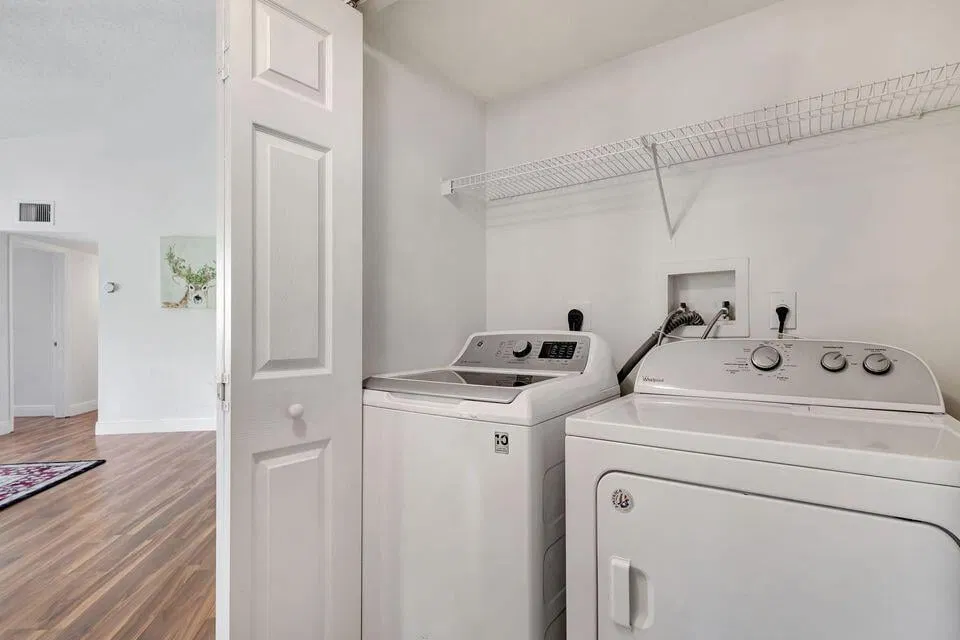 Unit 1407 photo 25