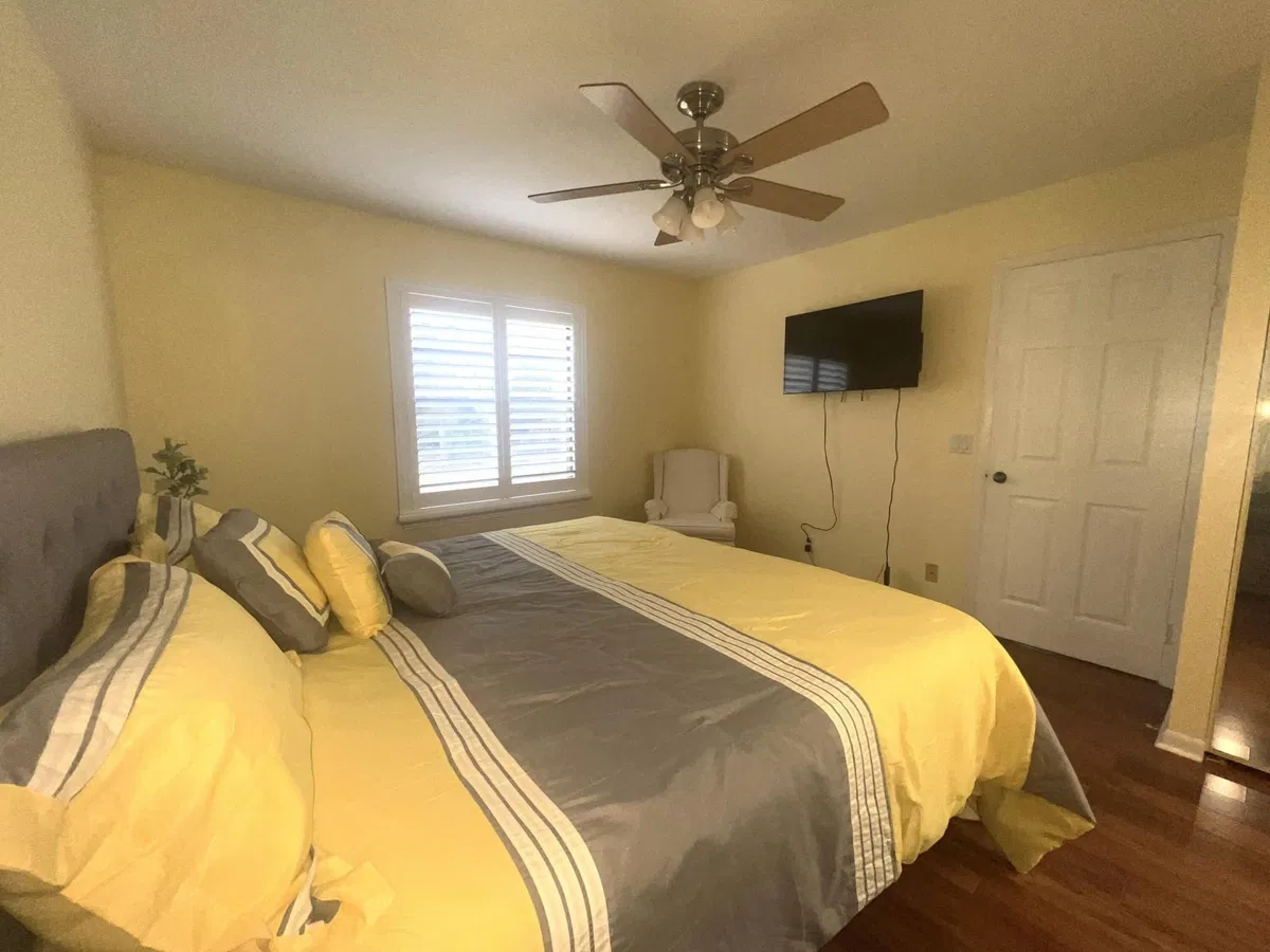 Unit C photo 7