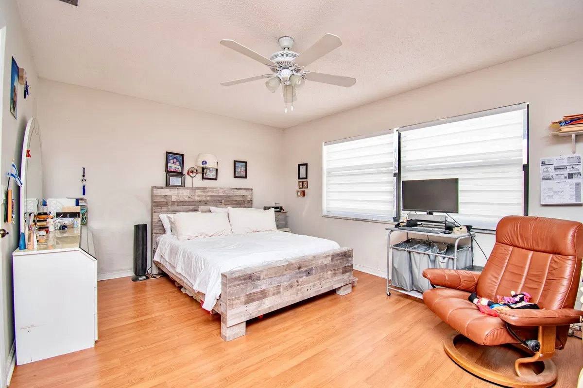  Residence photo 13
