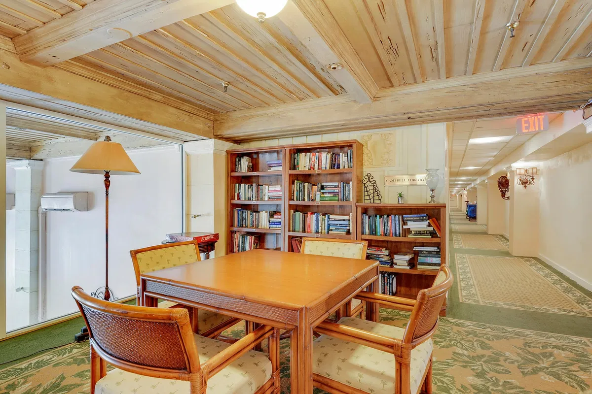 North End Palm Beach Unit 2011 photo 28