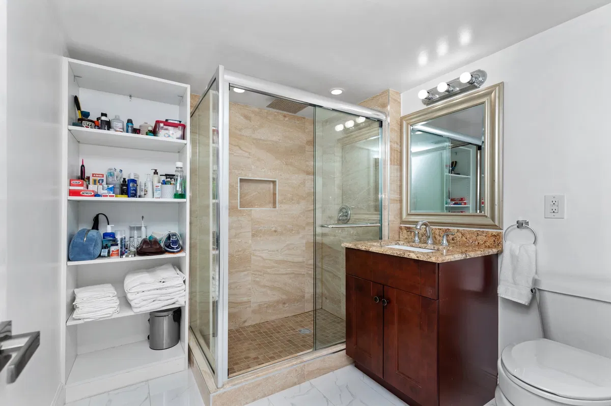  Unit 421 photo 25