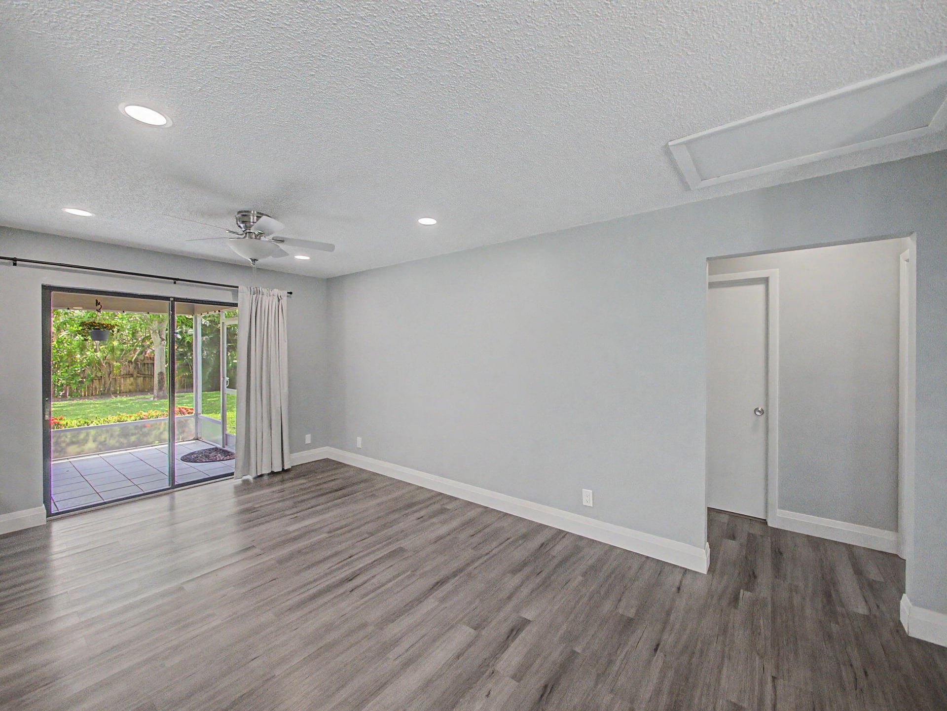  Residence photo 10