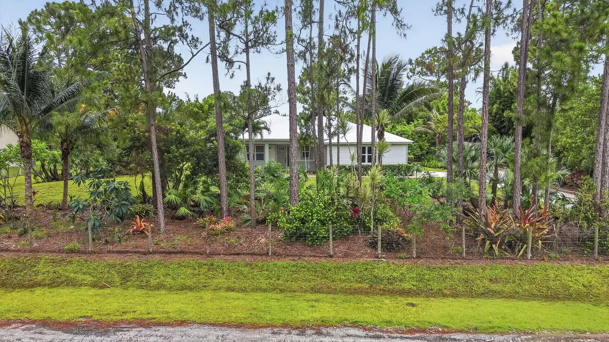 Residence photo 4