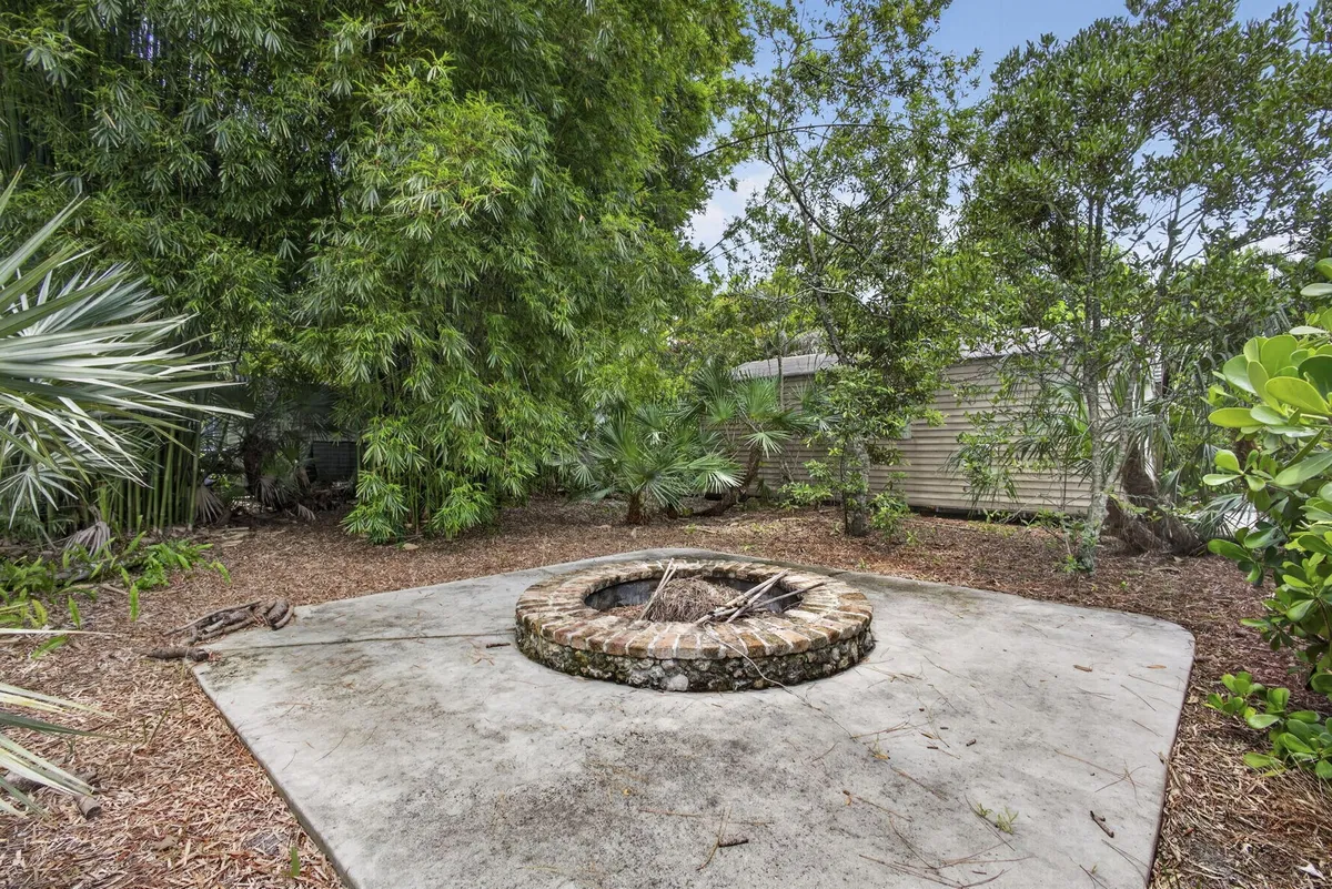 Residence photo 46