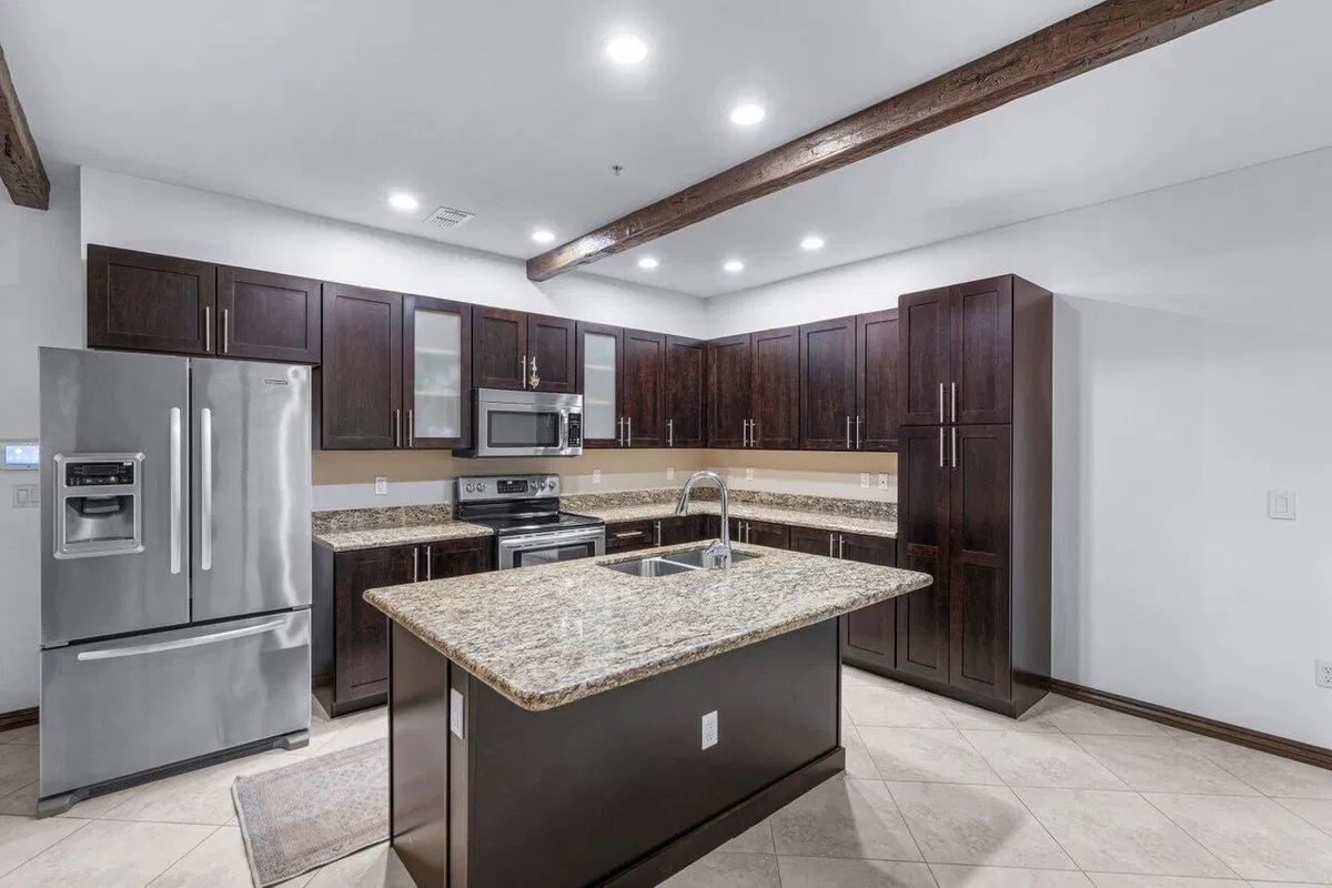  Residence photo 10