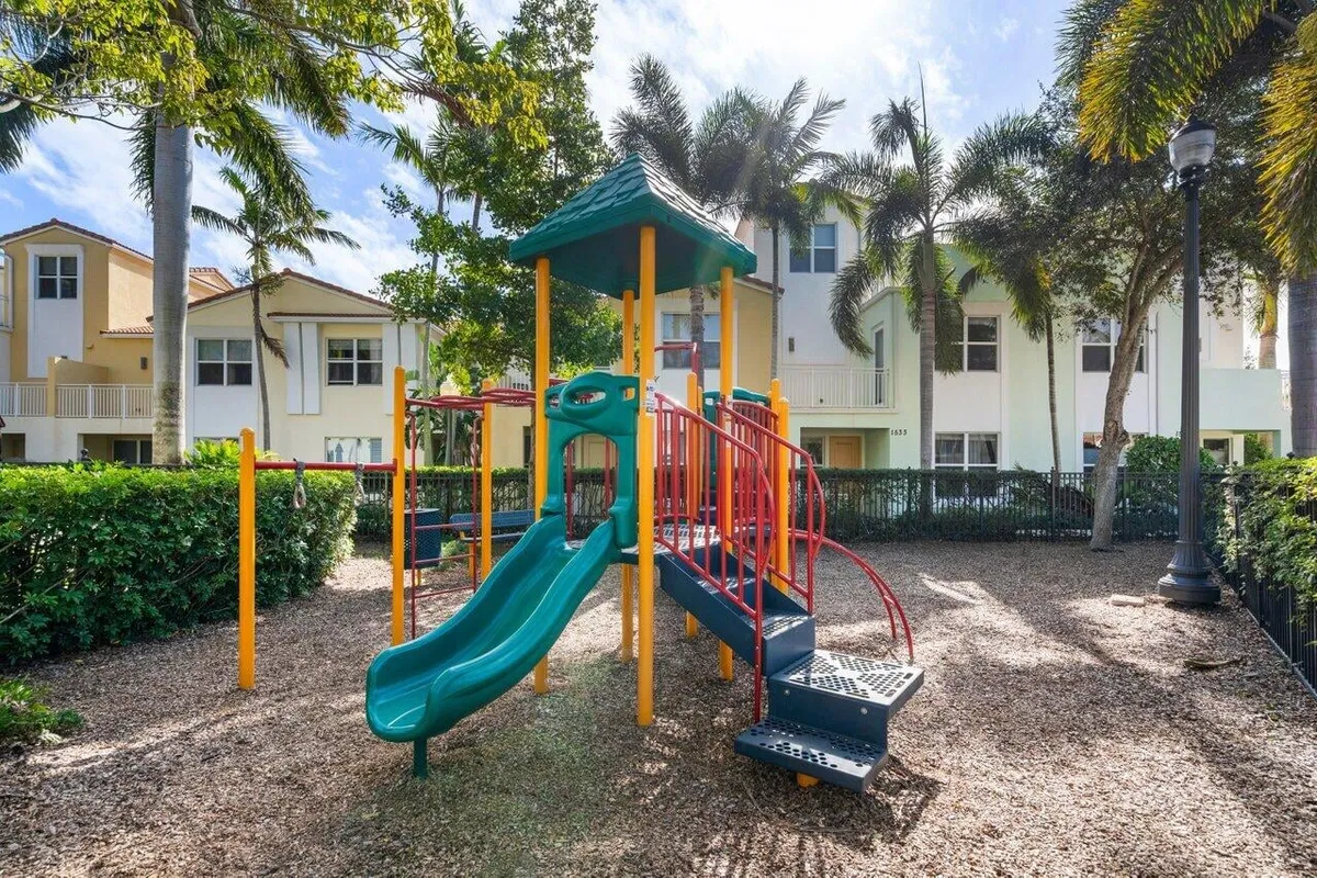  Residence photo 43