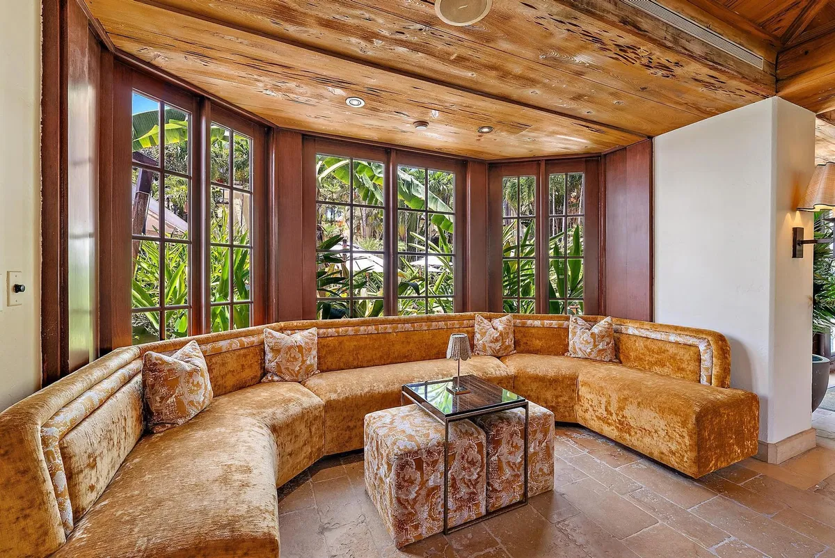 In-Town Palm Beach Unit 305 photo 16