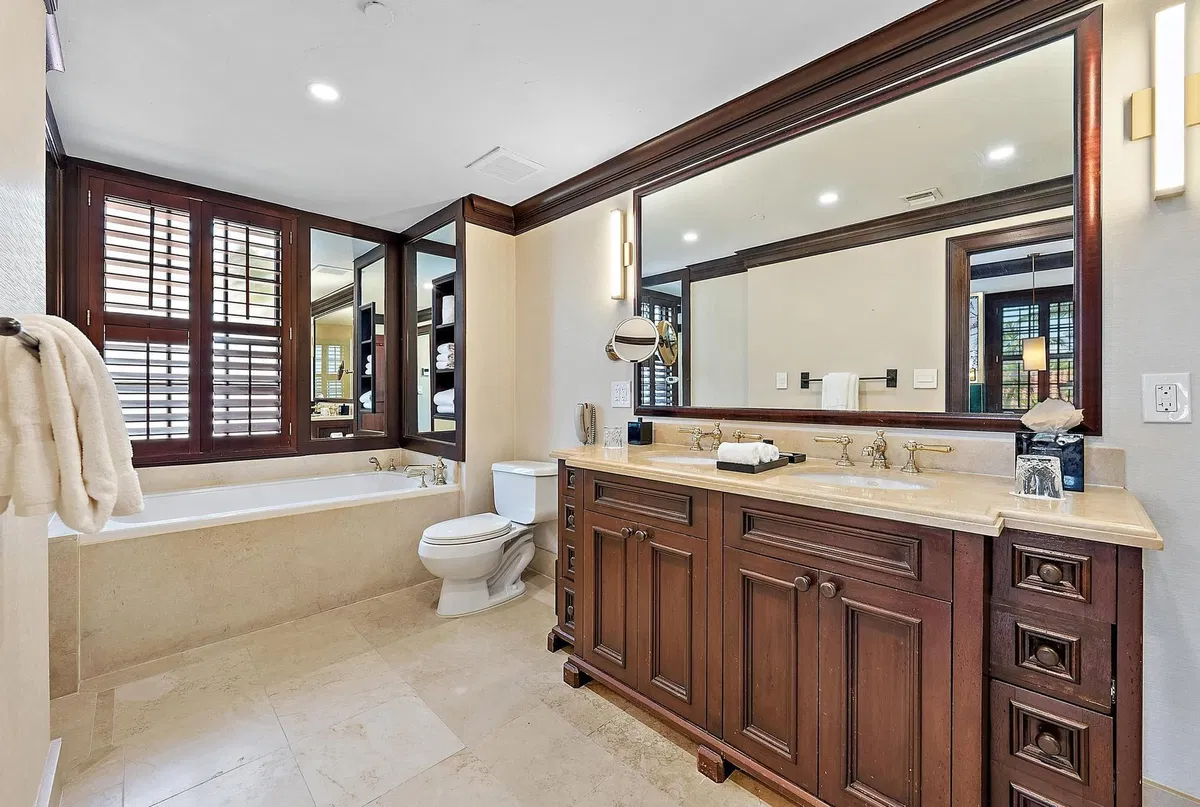 In-Town Palm Beach Unit 301 photo 16