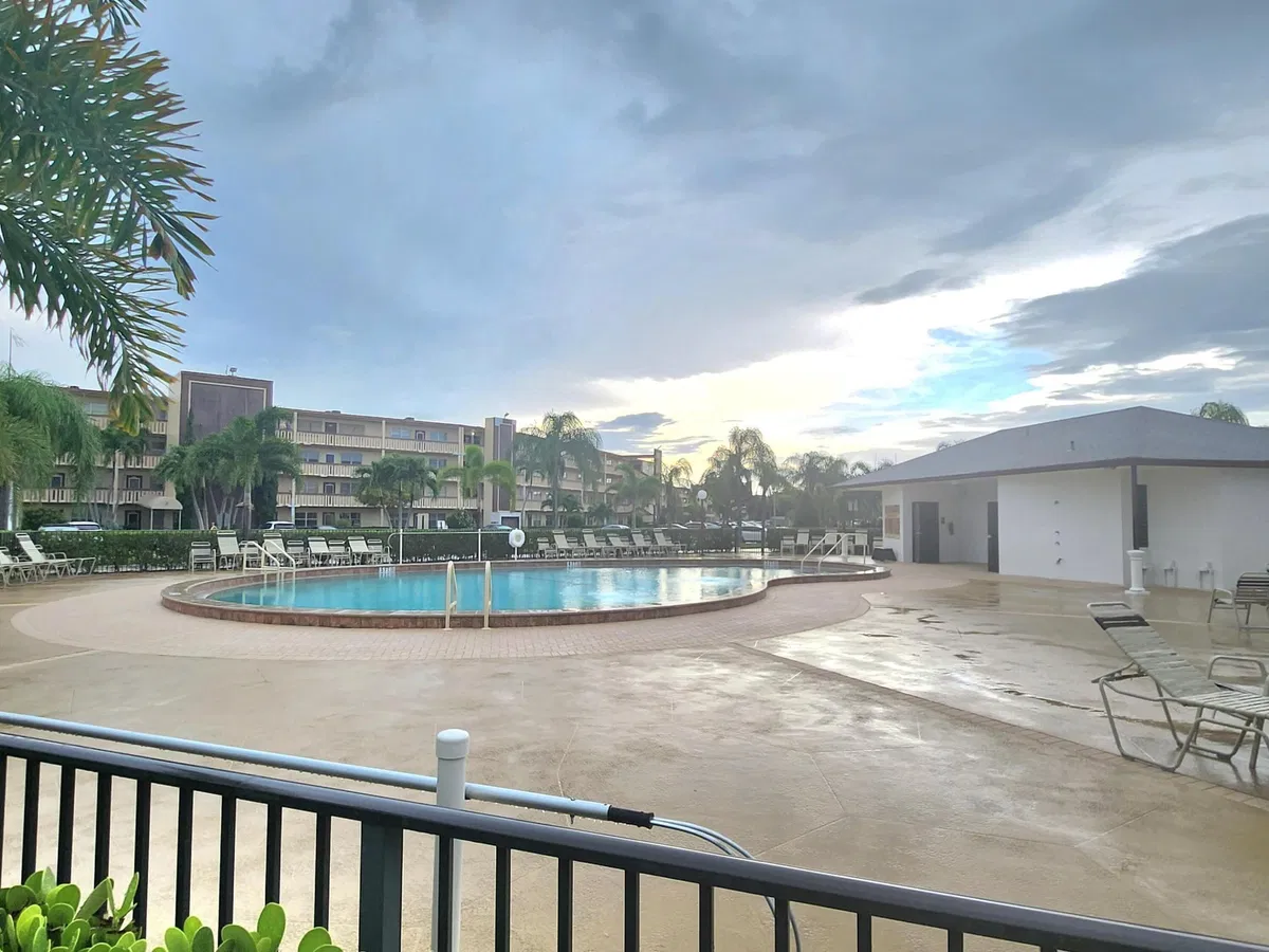  Residence photo 43