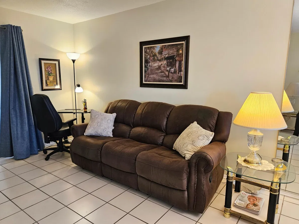 Unit C photo 7