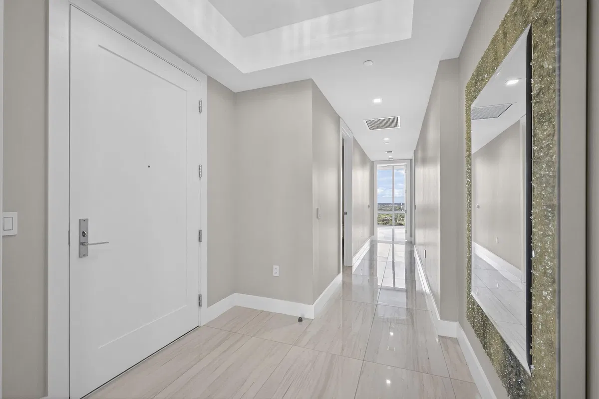 Water Club North Palm Beach Unit 1801 photo 4