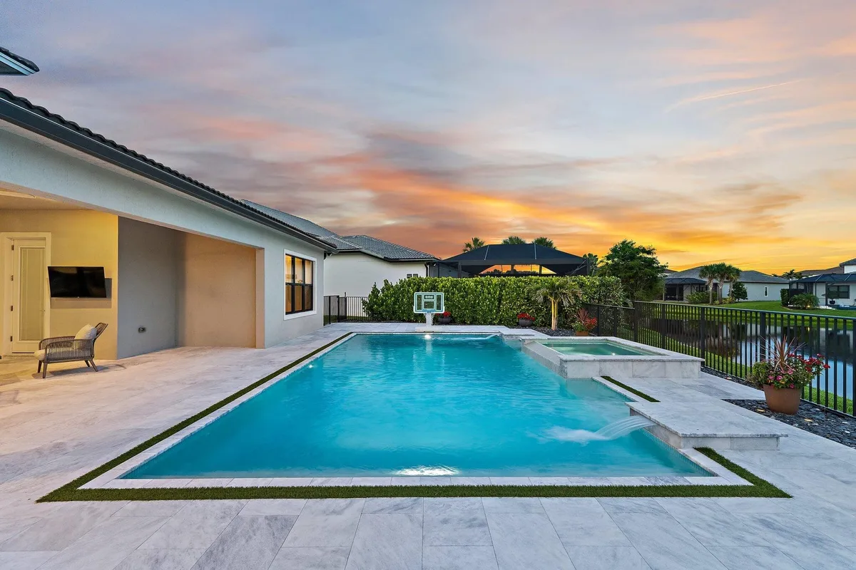Sonoma Isles Residence photo 94