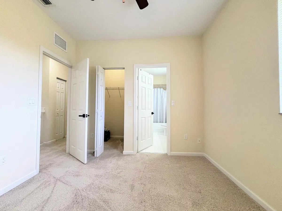 Residence photo 19